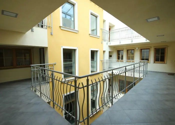 Hotel Na Oławskiej 9 *